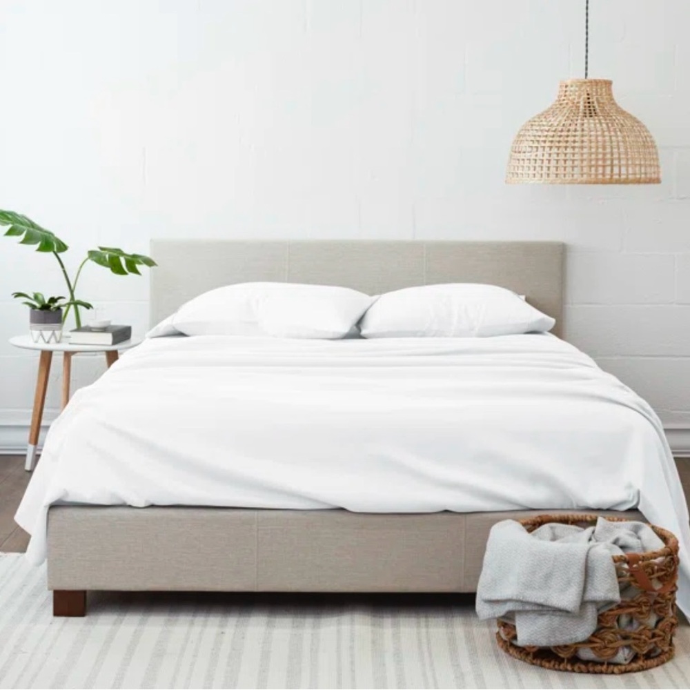 Solid microfiber ultra soft sheet set